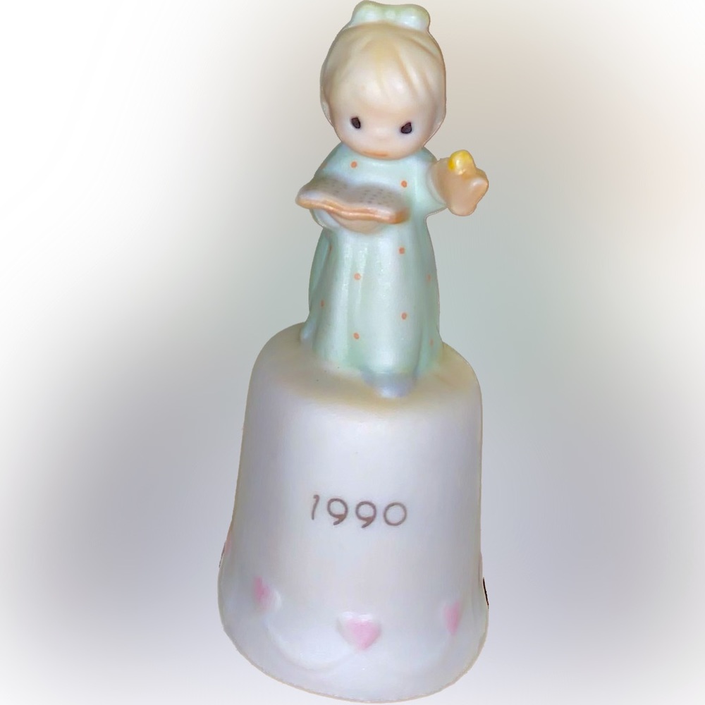 Precious Moments Shelf sitting Ornament 1990